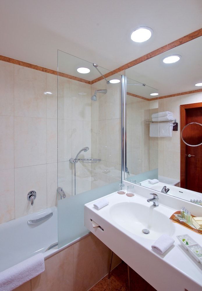 Jalta Hotel - Image 3
