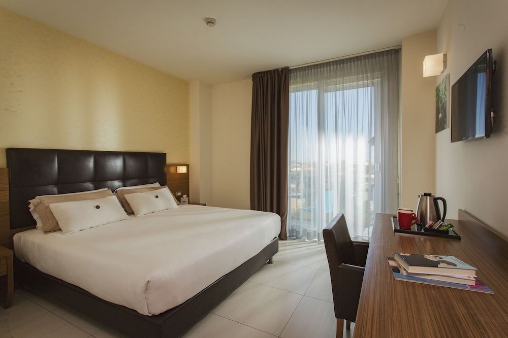 Aqua Hotel - Image 5