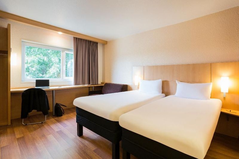 easyHotel Nice Palais des Congres - Old Town - Image 10