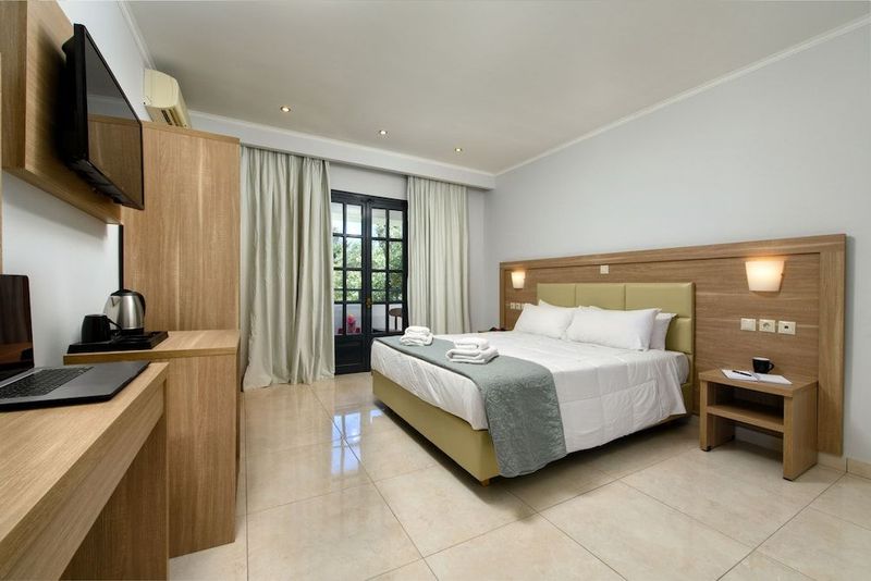 Summertime Hotel Apartments - Image 2