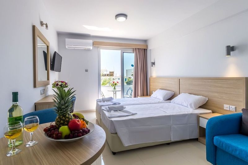 Paul-Marie Hotel Apartments - Image 7