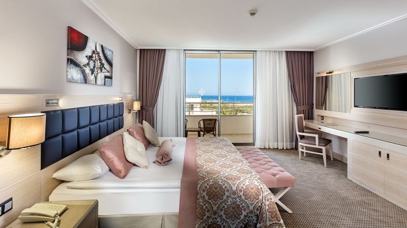 Miracle Resort Hotel - Image 2