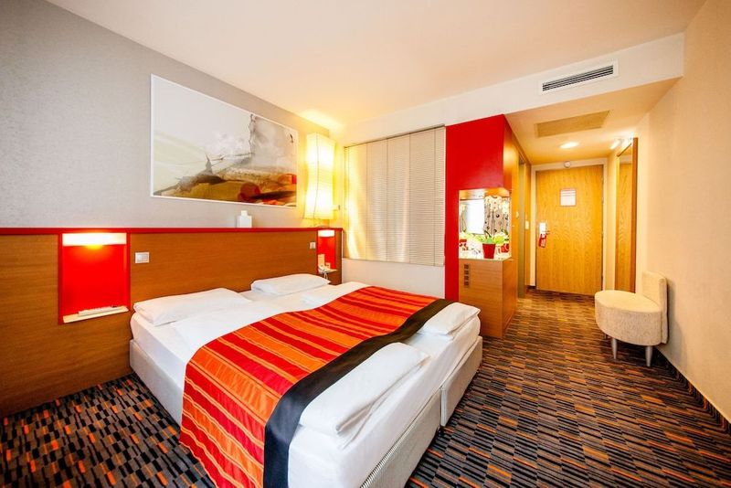 Royal Park Boutique Hotel - Image 8