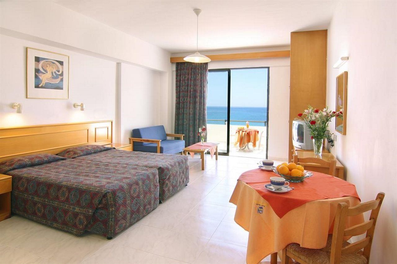 Corallia Beach Hotel Apartments - Image 2