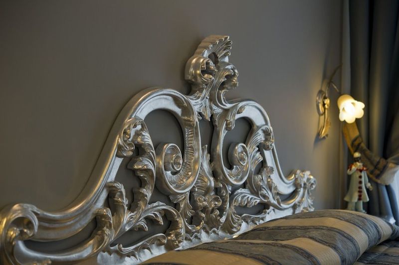 Viktoria Palace - Image 1