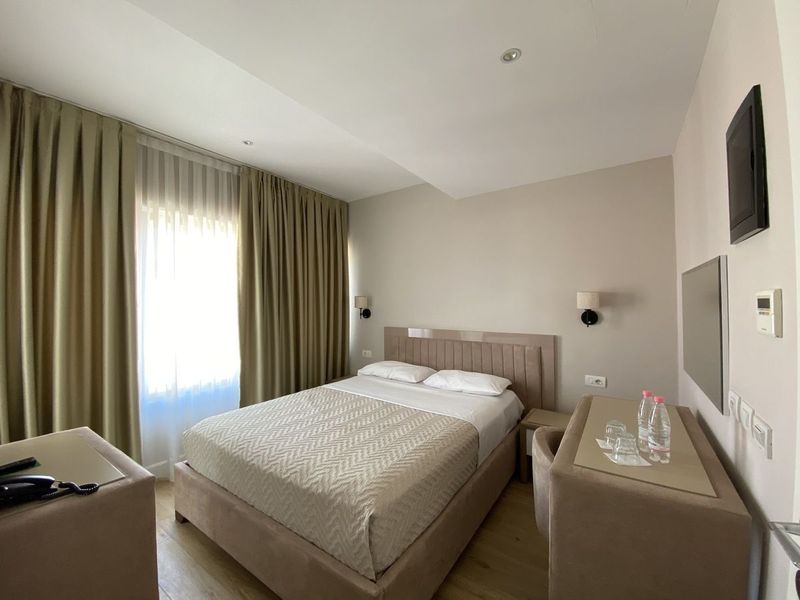 Royal G Hotel & Spa - Image 2