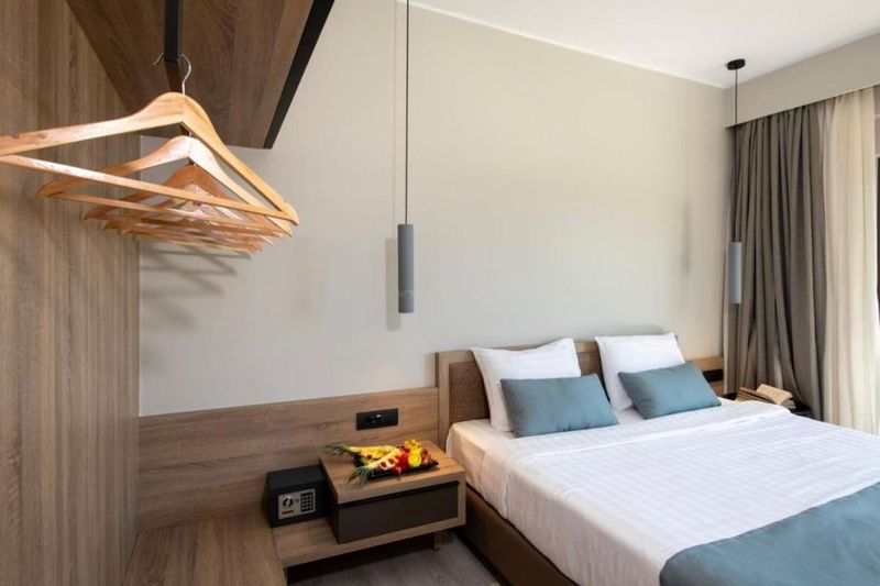 Mare Garden Hotel - Image 4