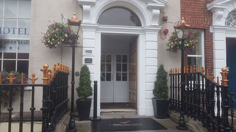 Hotel St. George - Image 1