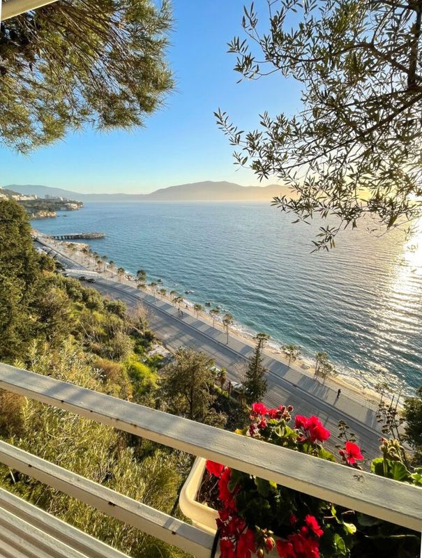 Udsigt over stranden og havet i Vlore