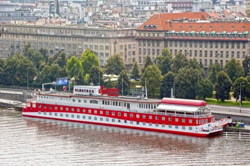 Botel Albatros