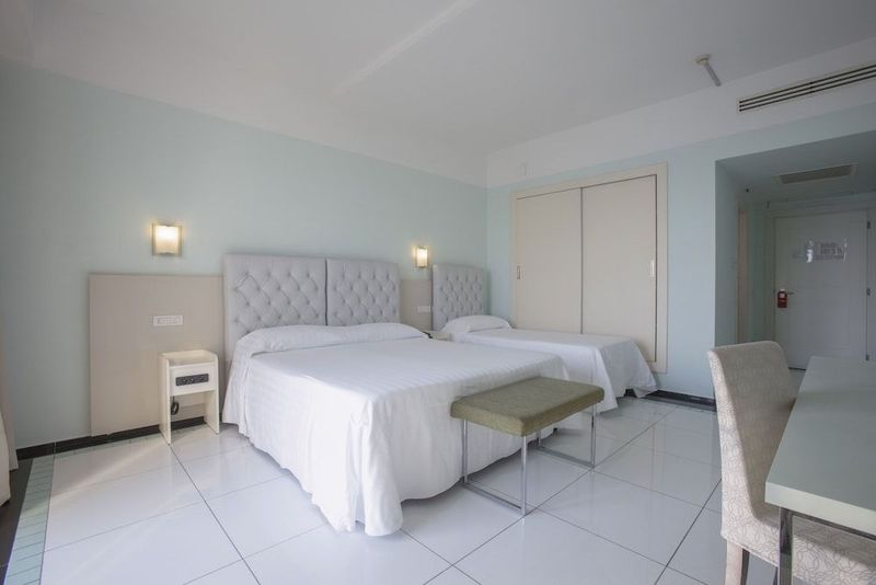 Grand Hotel Salerno - Image 6