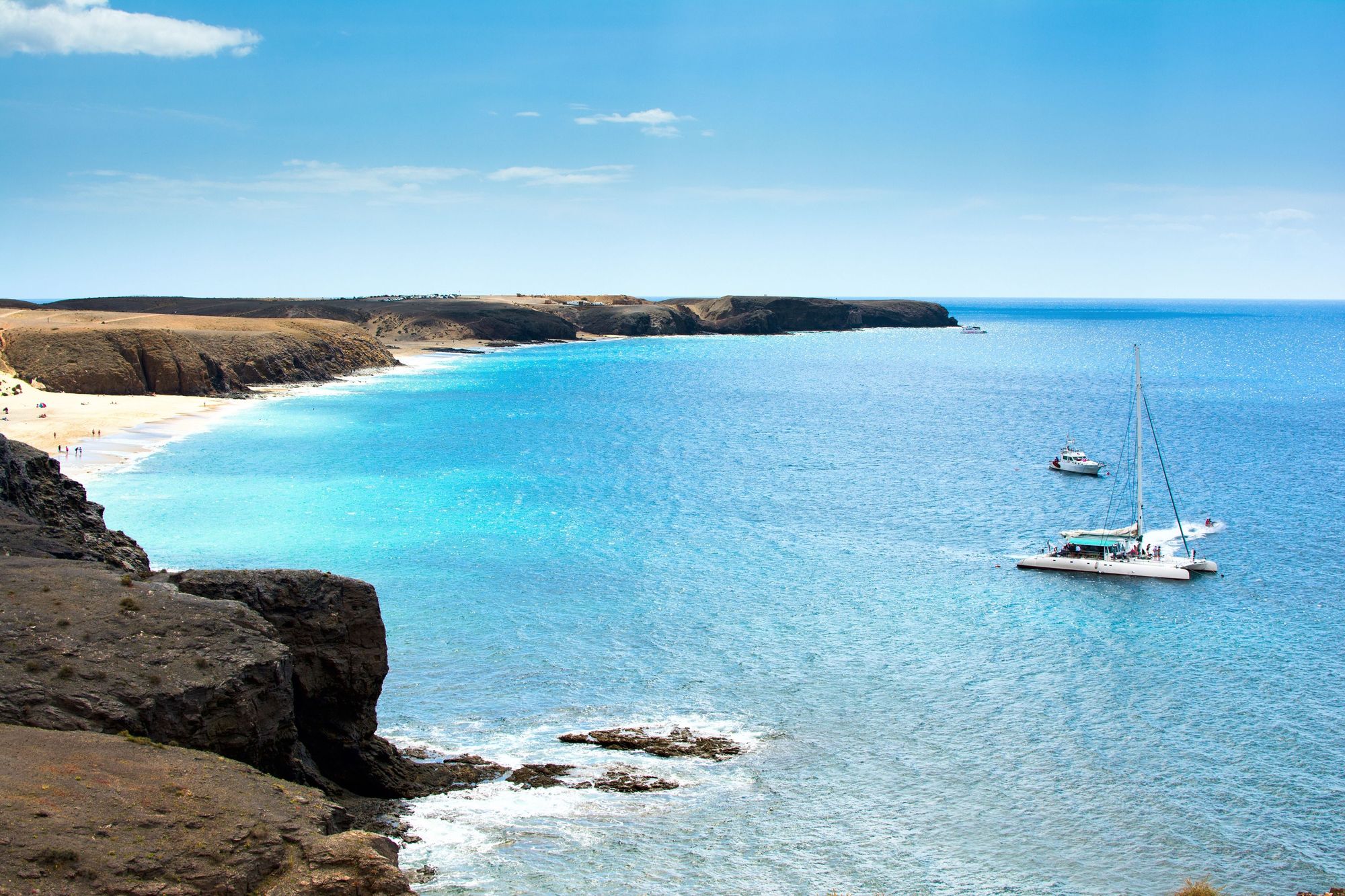 Utsikt over Papagayo-stranden i Playa Blanca på Lanzarote
