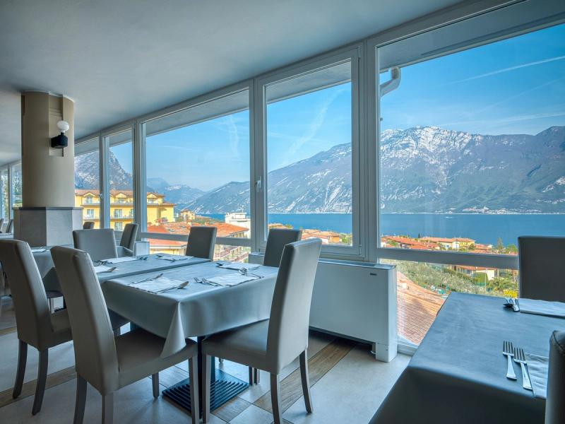 Hotel Cristina - Image 2