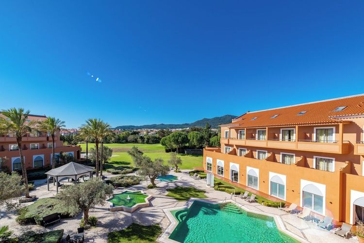 Stemning fra restauranten på Pestana Sintra Golf Resort & Spa