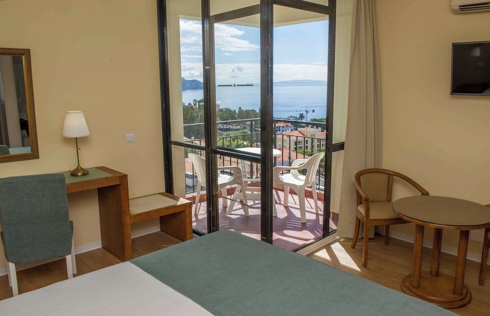 Dorisol Mimosa Hotel - Image 2