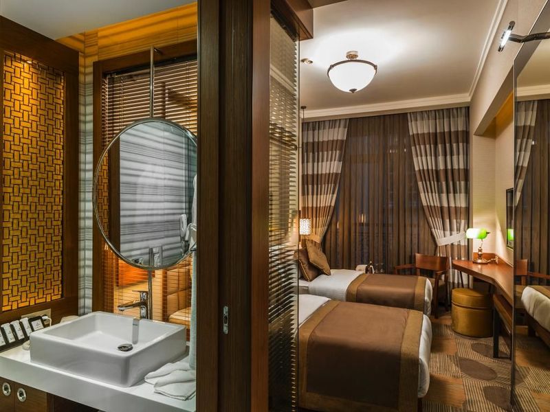Manesol Boutique Galata - Image 9