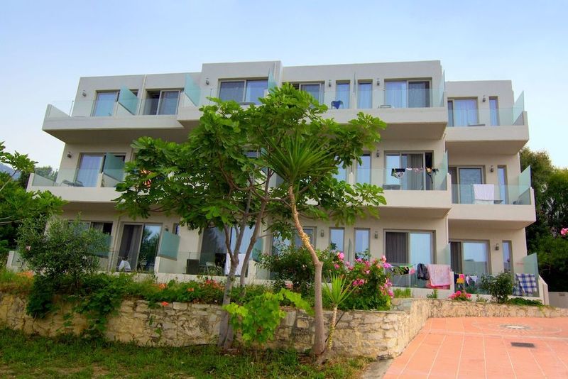 Resol Hotel - Image 7