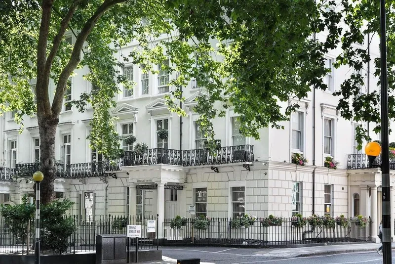 Edward Hotel Paddington