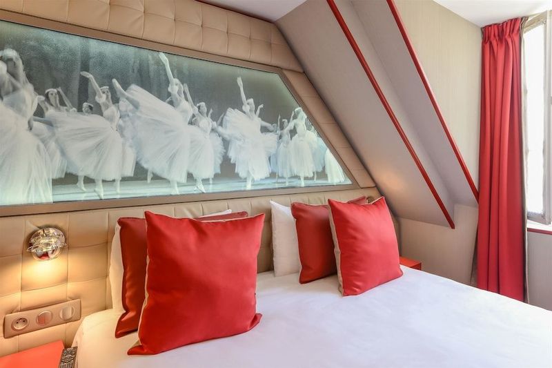 Hotel Regina Opera Grands Boulevards - Image 1