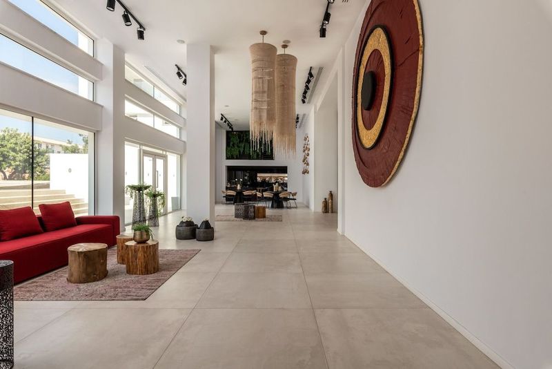 Abacus Suites Boutique Hotel - Image 10