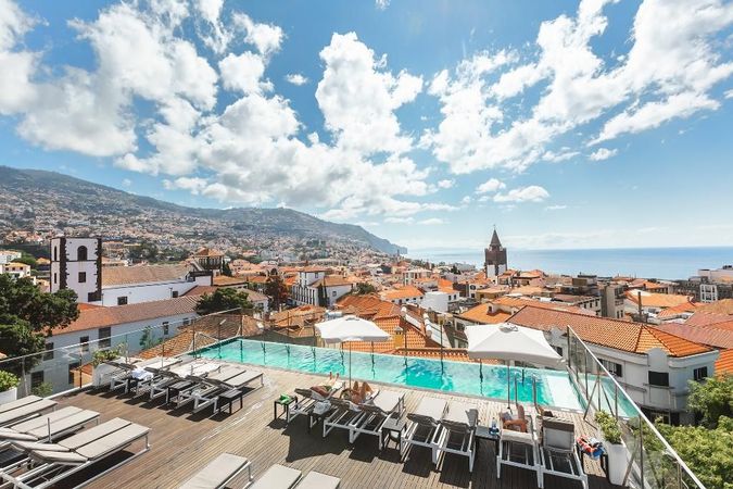 Hotell med pool i Funchal