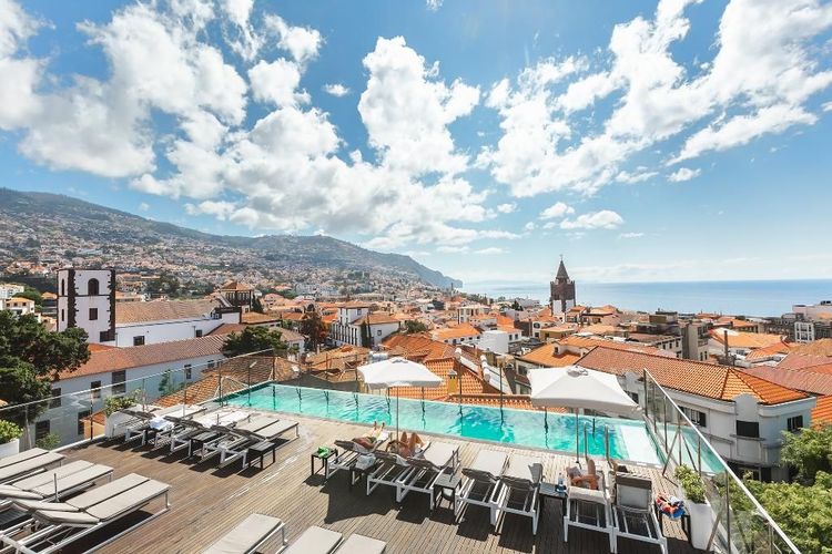 Castanheiro Boutique Hotel er et Hotel med pool i Funchal