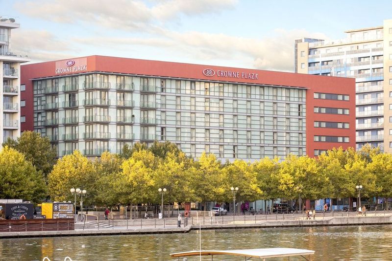 Crowne Plaza London Docklands - Image 3