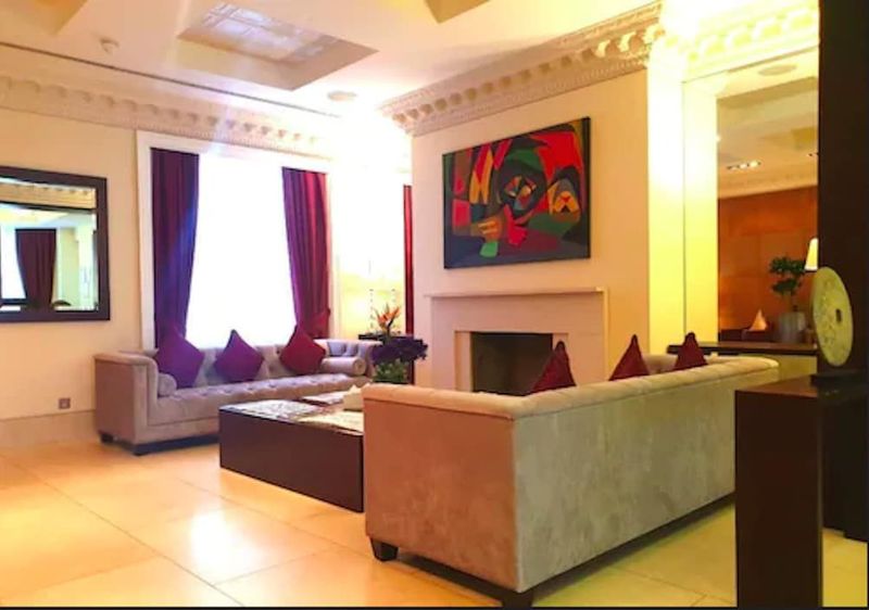 Park City Grand Plaza Kensington - Image 4