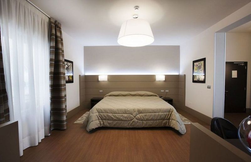 Hotel Vittoria - Image 2