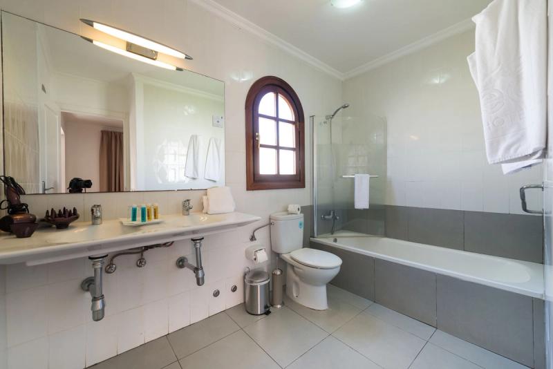 eo Suite Hotel Jardin Dorado - Image 6
