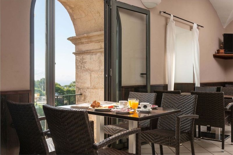 Sant Salvador Petit Hotel - Image 7