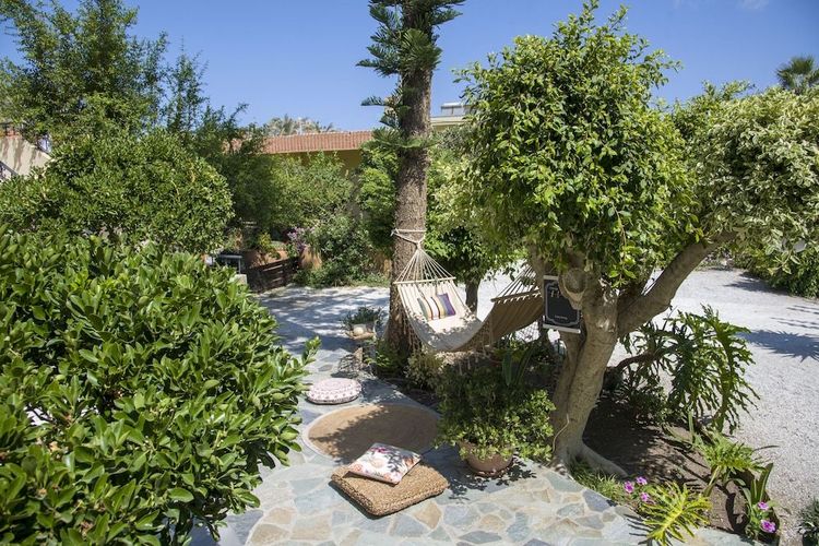 Det koselige leilighetshotellet Evangelos Apartments tilbyr selvbetjent innkvartering på den nordlige kysten av Kreta.