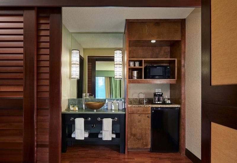 DoubleTree by Hilton Hotel Orlando at SeaWorld - Image 7