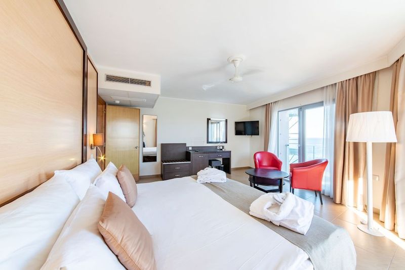The Preluna Hotel - Image 5