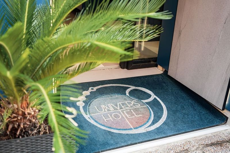 Hotel Univers - Image 4