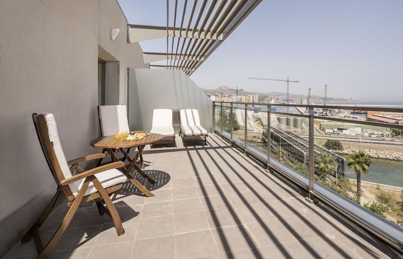 Hotel ILUNION Malaga - Image 2