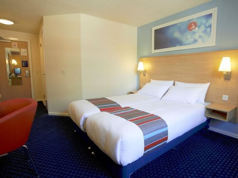 Travelodge Manchester Ancoats - Image 6
