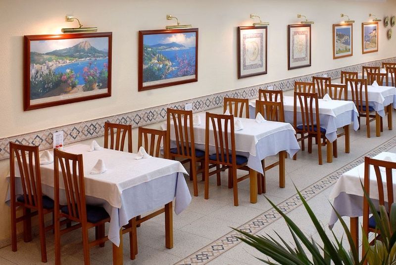 Hotel Catalonia - Image 7