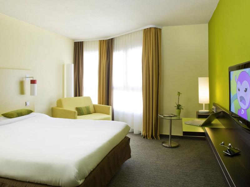 Ibis Styles Nice Vieux Port - Image 9
