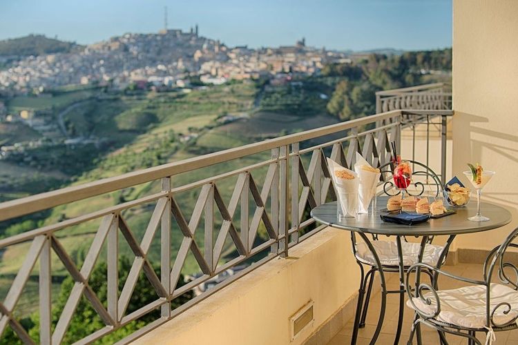 Billede av hotellet Hotel NH Caltagirone Villa San Mauro - nummer 1 af 10