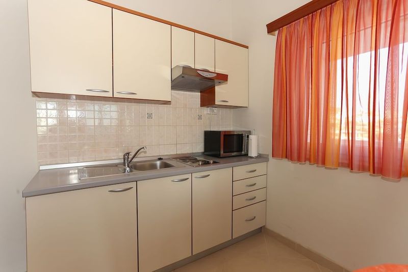 Aparthotel Astoria - Image 6