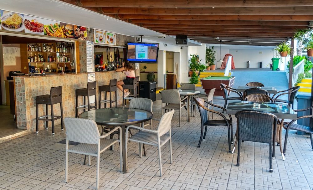 A. Maos Hotel Apartments - Image 4