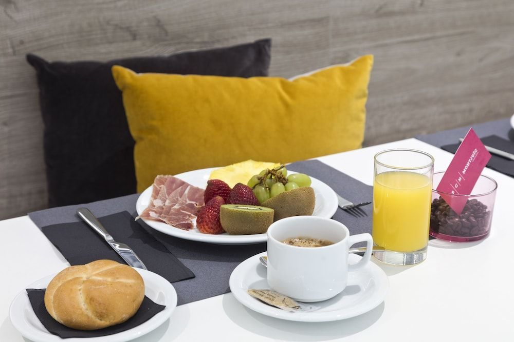 Aparthotel BCN Montjuic - Image 7
