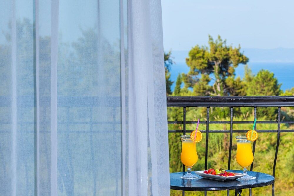 Hotel Kriopigi - Image 2