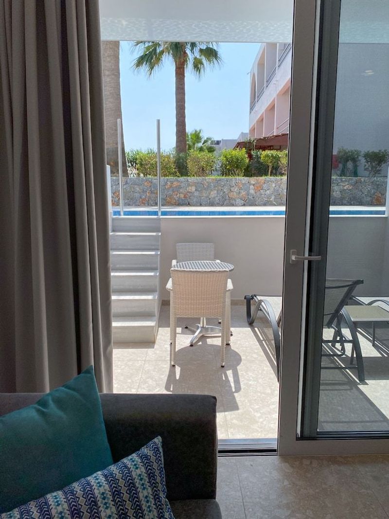 Lardos Bay Hotel - Image 4