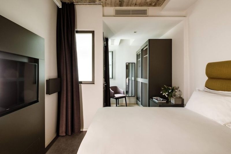 19 Rooms - Image 9
