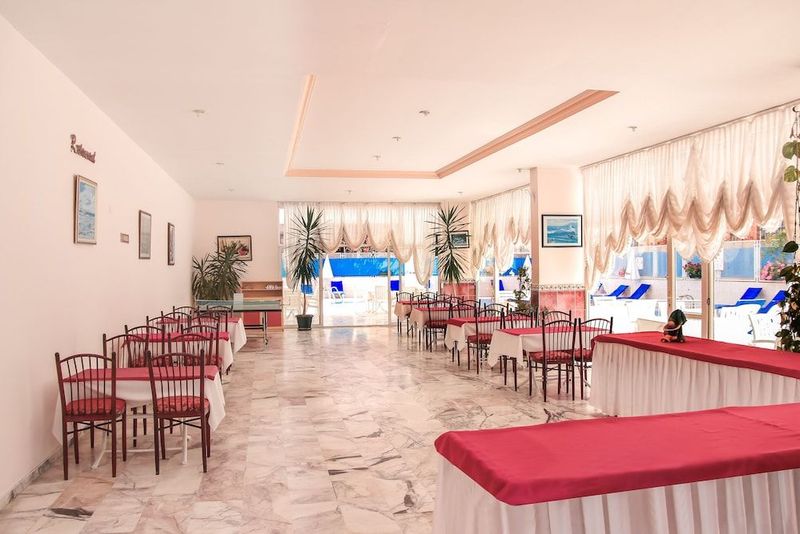 Bella Rose Apart Hotel - Image 9