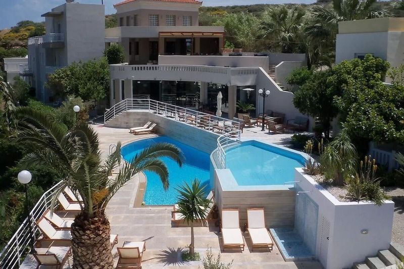 Pelagia Bay - Image 10
