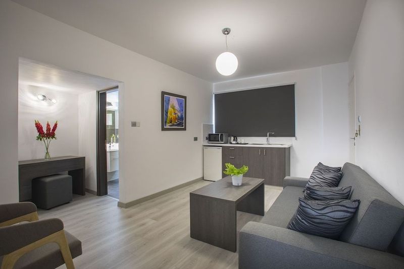 Blazer Residence - Image 9