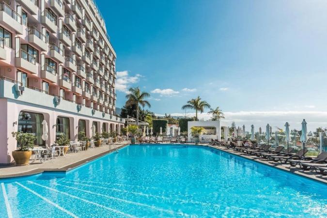 Svømmebasseng på Sensimar Savoy Gardens i Funchal
